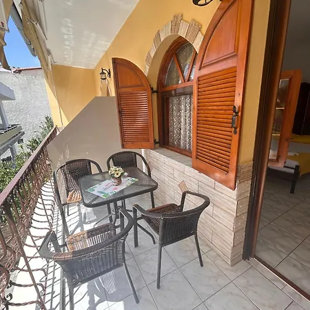 Laskarina Onar Studios Potos Exterior photo