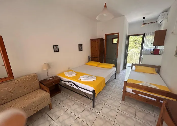 Laskarina Onar Studios